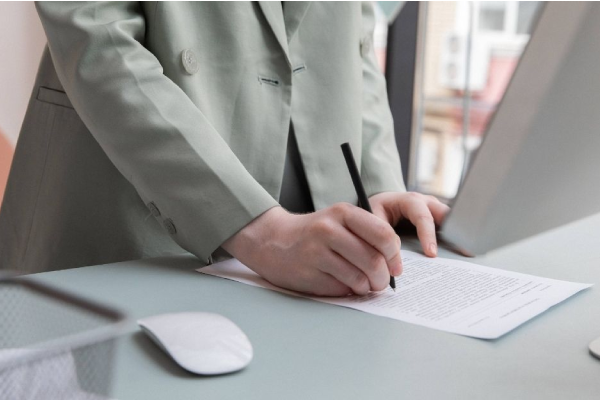 Elaboración de contratos para empresas y provedores
